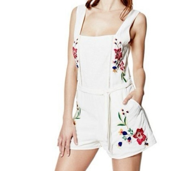 Guess Boho Festival Embroidered Apron Romper Woman’s Size 10 NWT - Picture 1 of 11